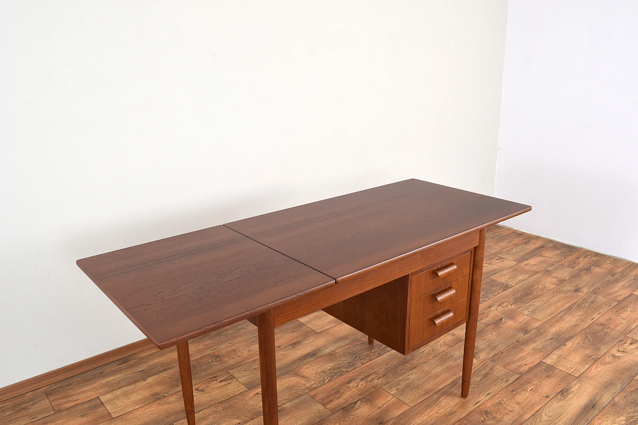 Scrivania allungabile danese in teak, anni '60 11
