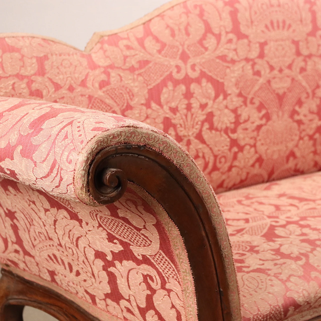 Divano Barocchetto lombardo in noce, metà '700 3