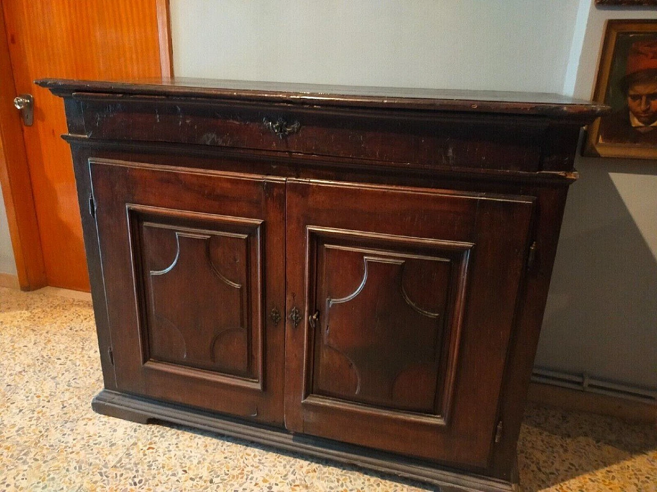 Credenza emiliano-romagnola in massello di noce, '600 3