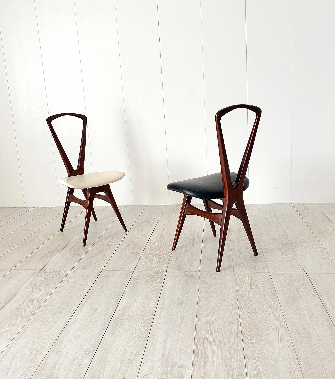 Pair of wooden chairs by Gianni Vigorelli, 1950s 5