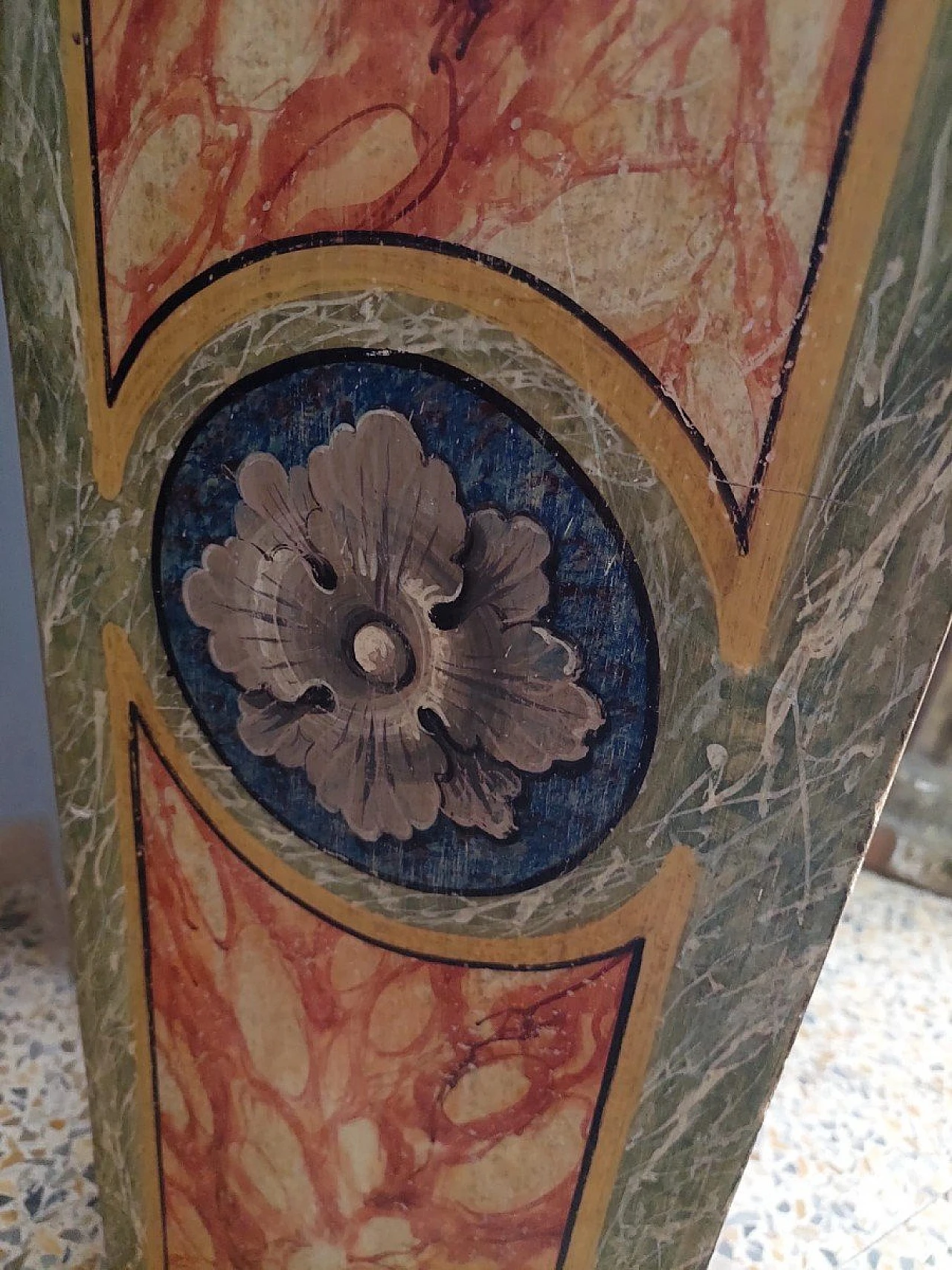 Marble-effect painted wood bookcase, early 20th century 10