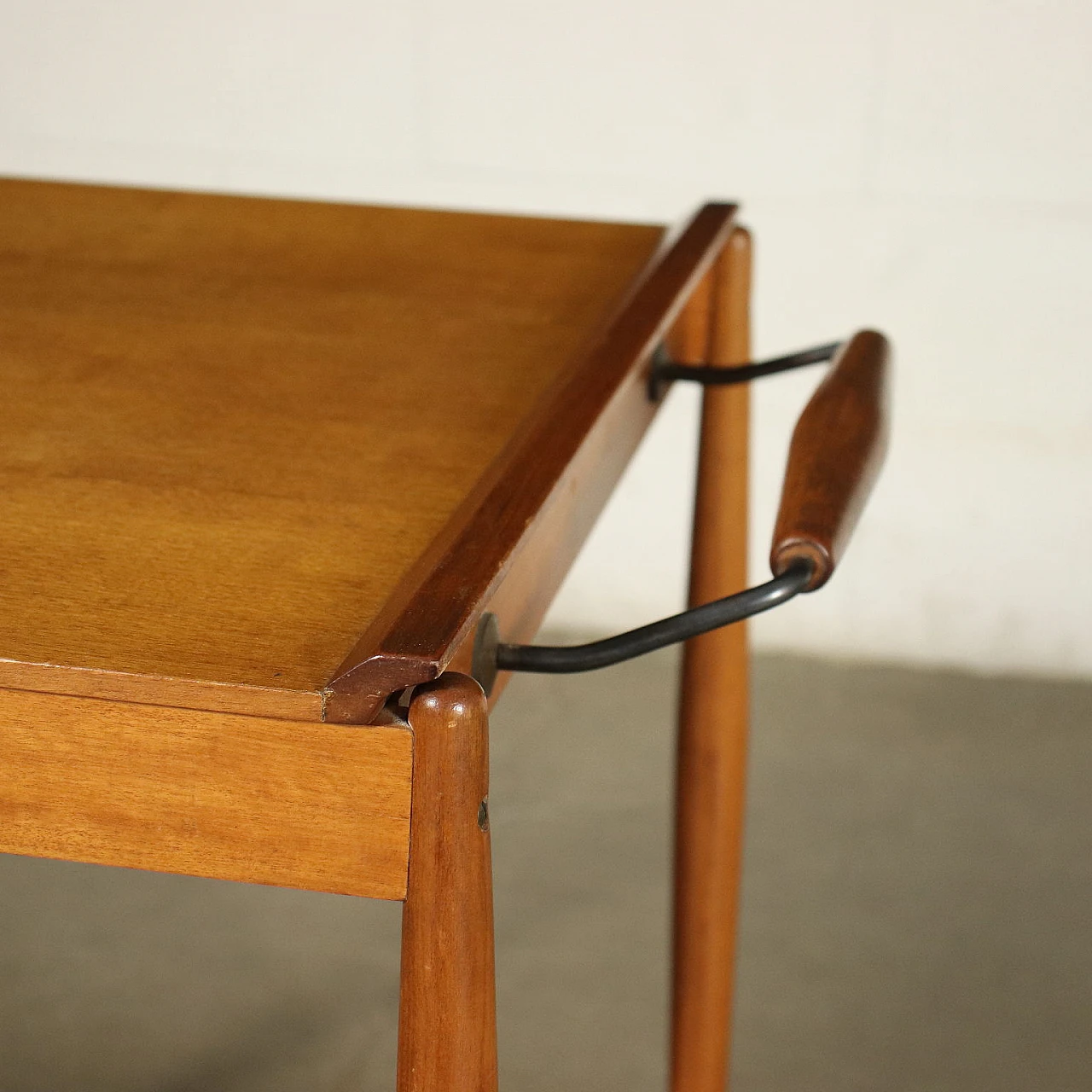 Carrello in legno a doppio ripiano con vassoio asportabile per Reguitti, anni '60 7