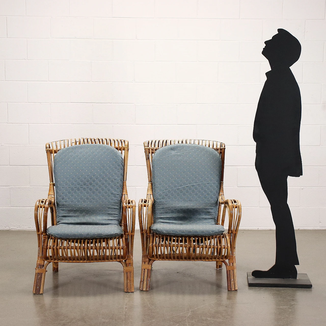 Coppia di poltrone in vimini, anni '60 2