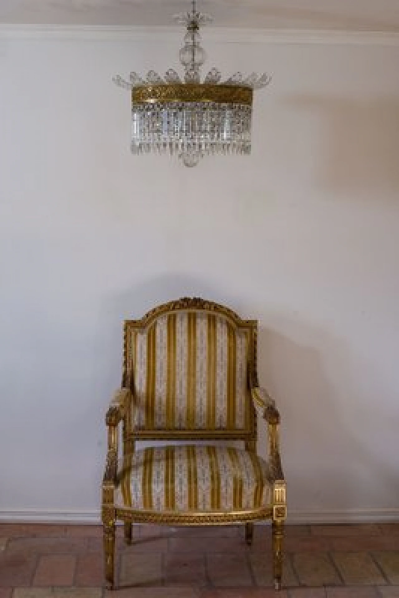 Crystal and chiselled bronze oval chandelier, 1930s 10