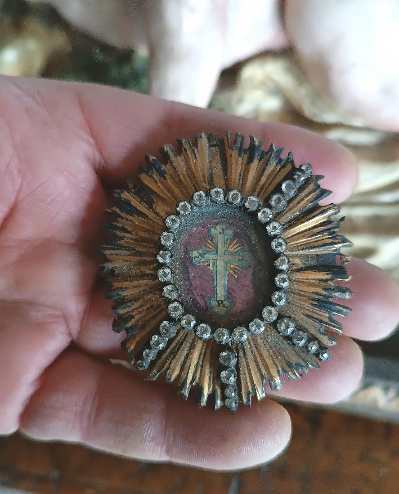 Stucco sleeping Baby Jesus sculpture in lacquered case, 18th century 6