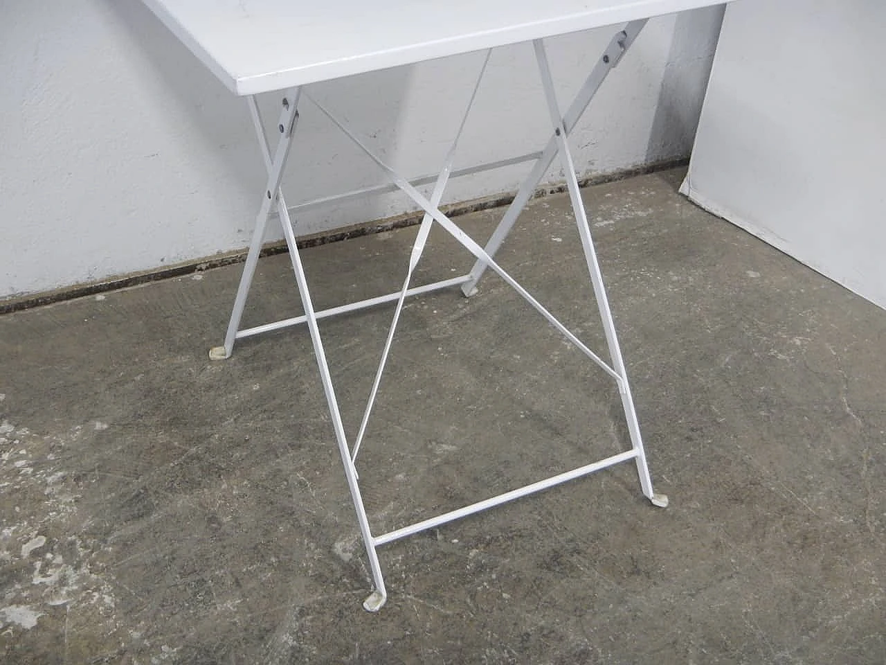 Foldable garden table in white metal, 1960s 4