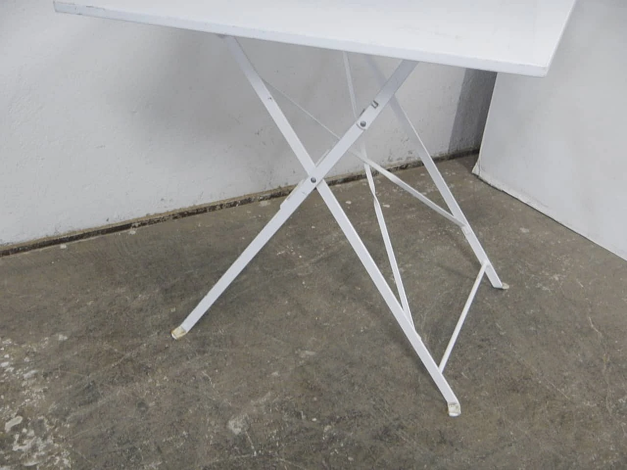 Foldable garden table in white metal, 1960s 5
