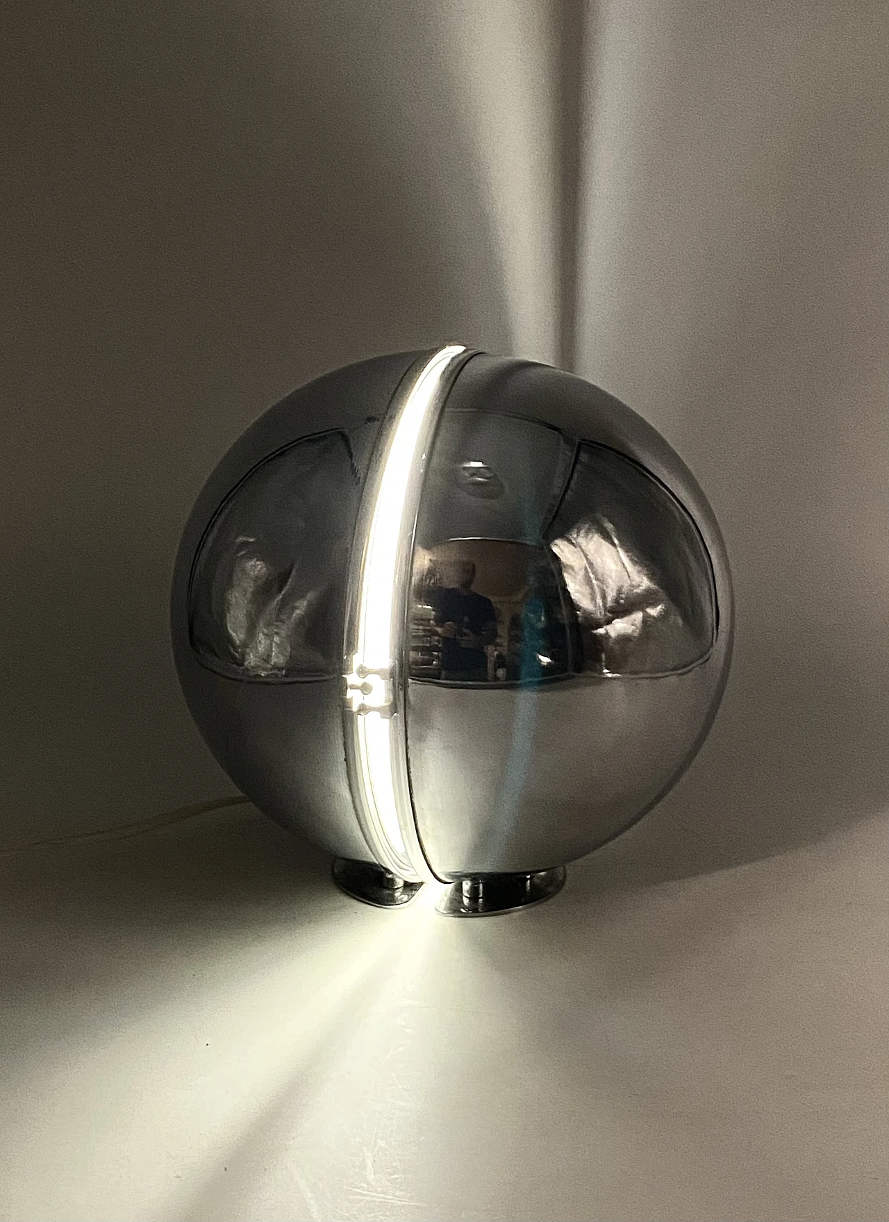 Chromed metal & glass spherical table lamp, 1970s 22