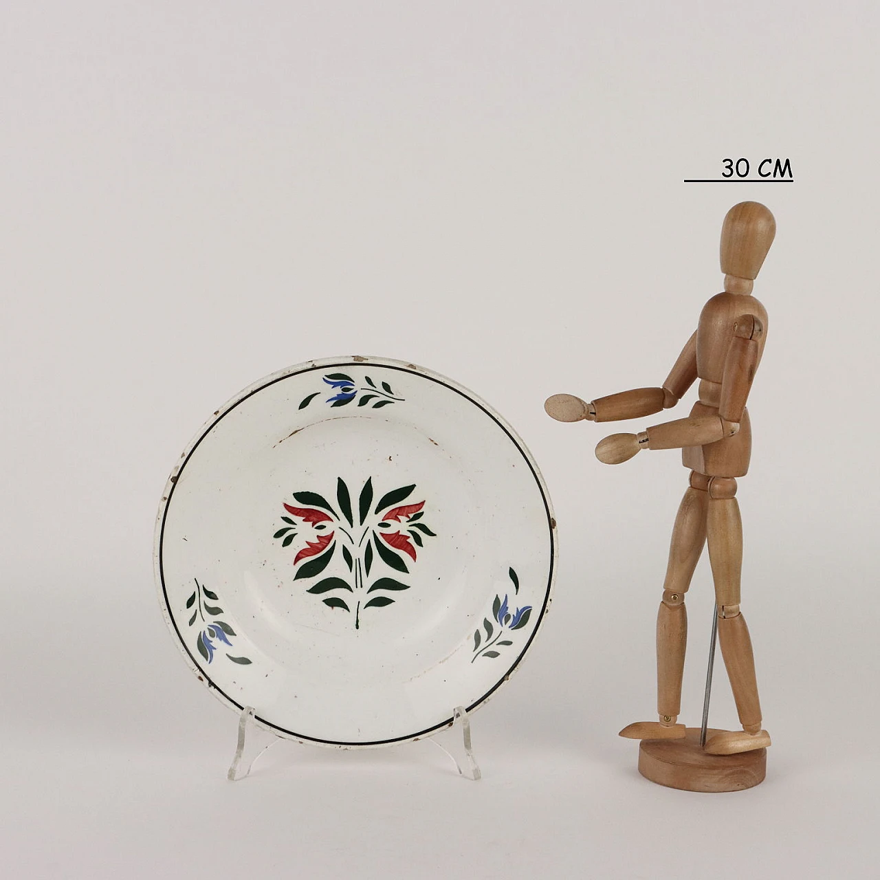 Piatto in ceramica con decoro policromo e motivo floreale 2