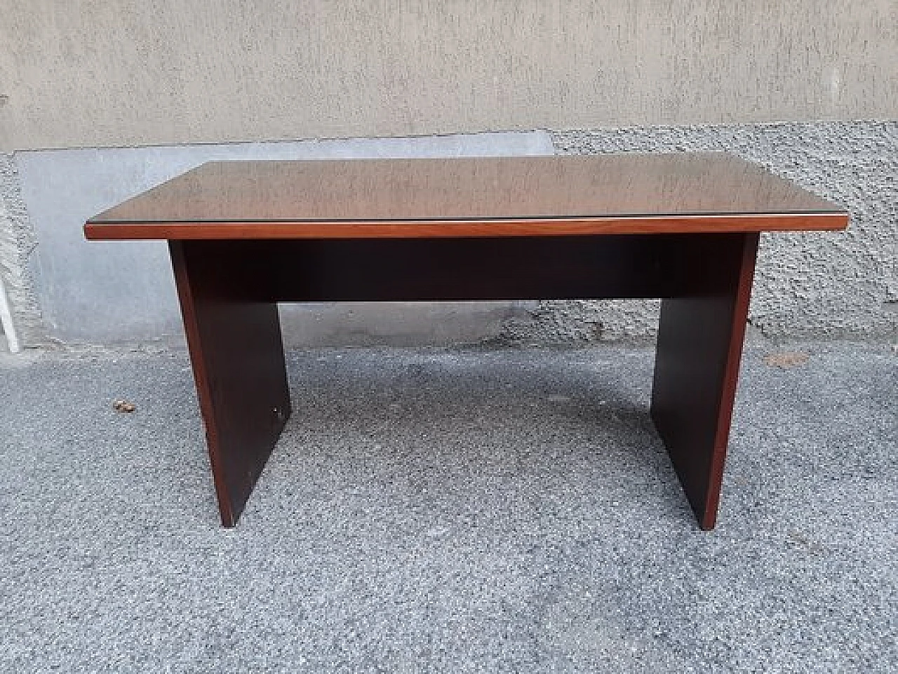 Scrivania in legno e vetro, anni '60 1