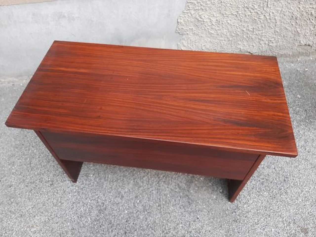 Scrivania in legno e vetro, anni '60 6