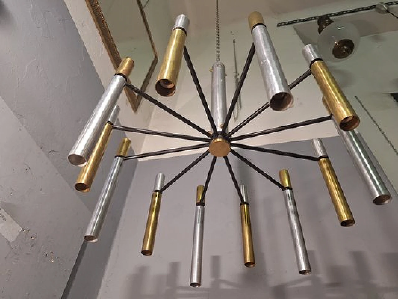 Lampadario 1147 in metallo cromato e ottone di Stilnovo, anni '50 6