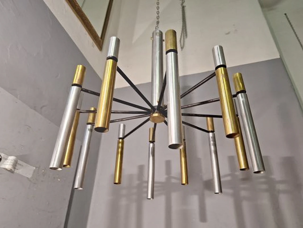 Lampadario 1147 in metallo cromato e ottone di Stilnovo, anni '50 10