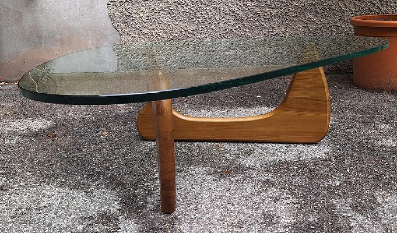 IN50 light wood coffee table by Isamu Noguchi for Cassina, 1990s 1