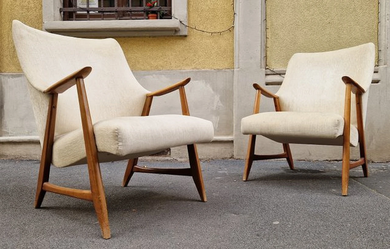 Coppia di Poltrone svedesi in tessuto beige e legno, anni '50 1