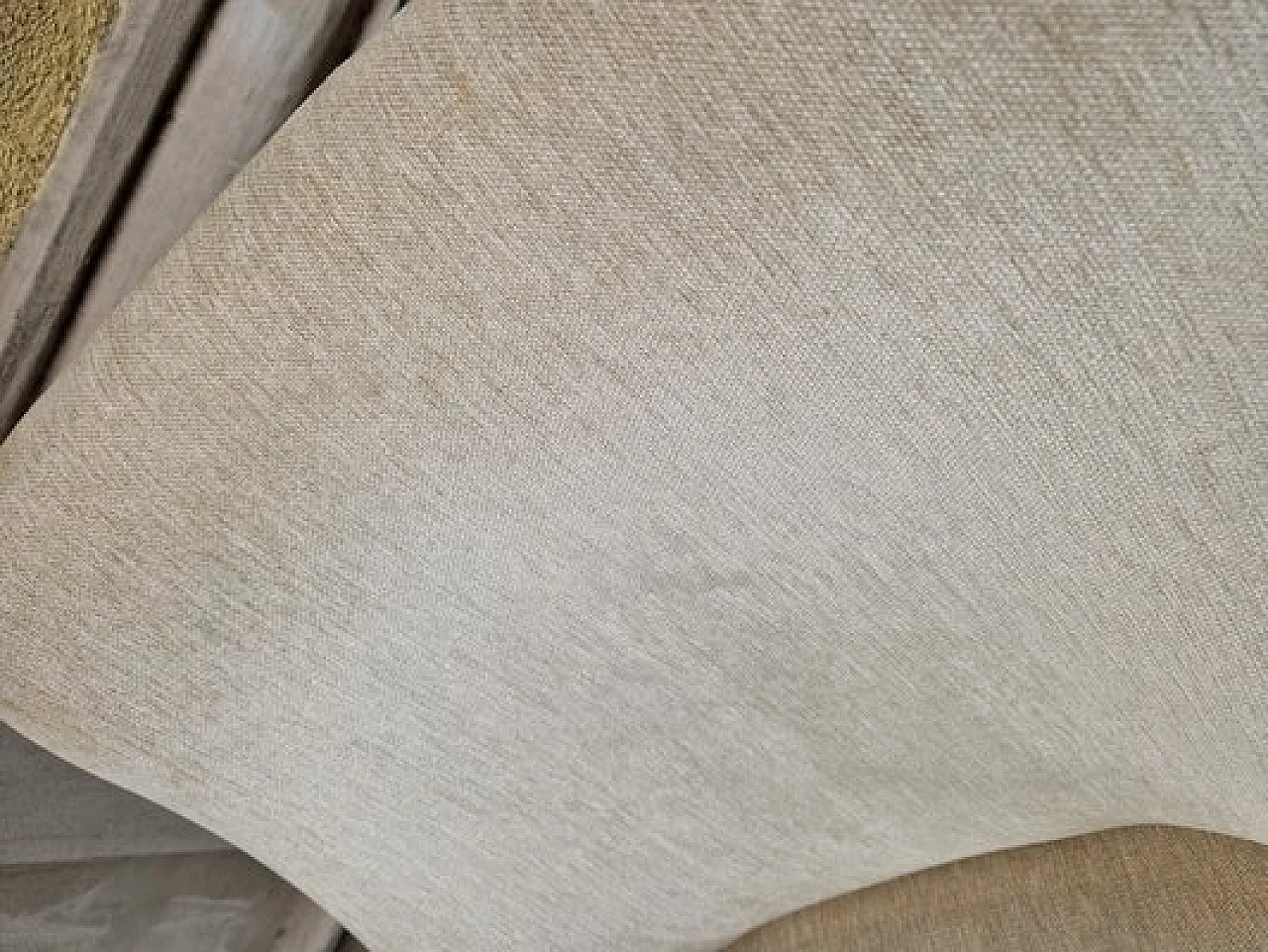 Coppia di Poltrone svedesi in tessuto beige e legno, anni '50 5