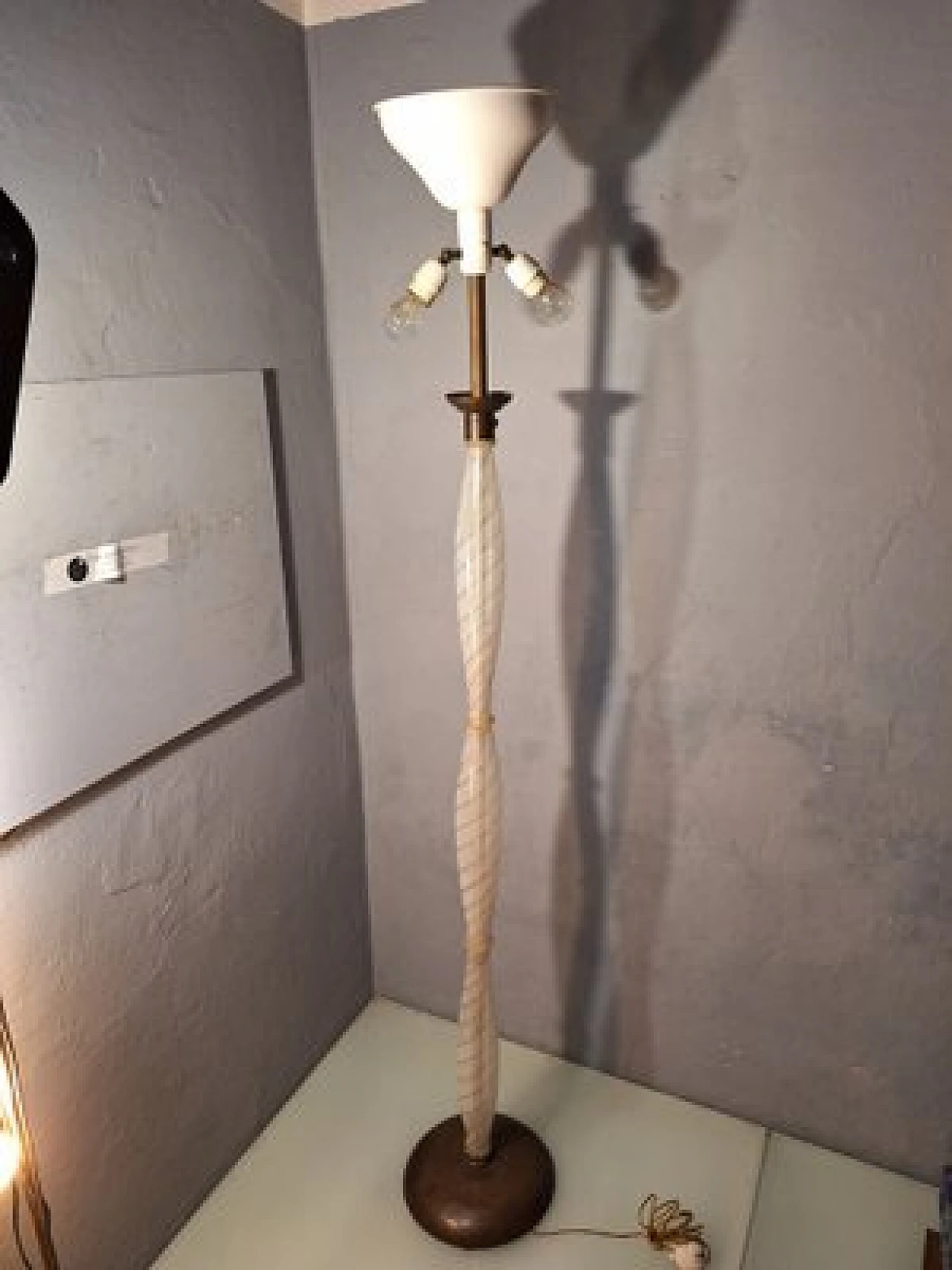 Floor lamp in glass & brass by Dino Martens for A. Toso, 1940s 1