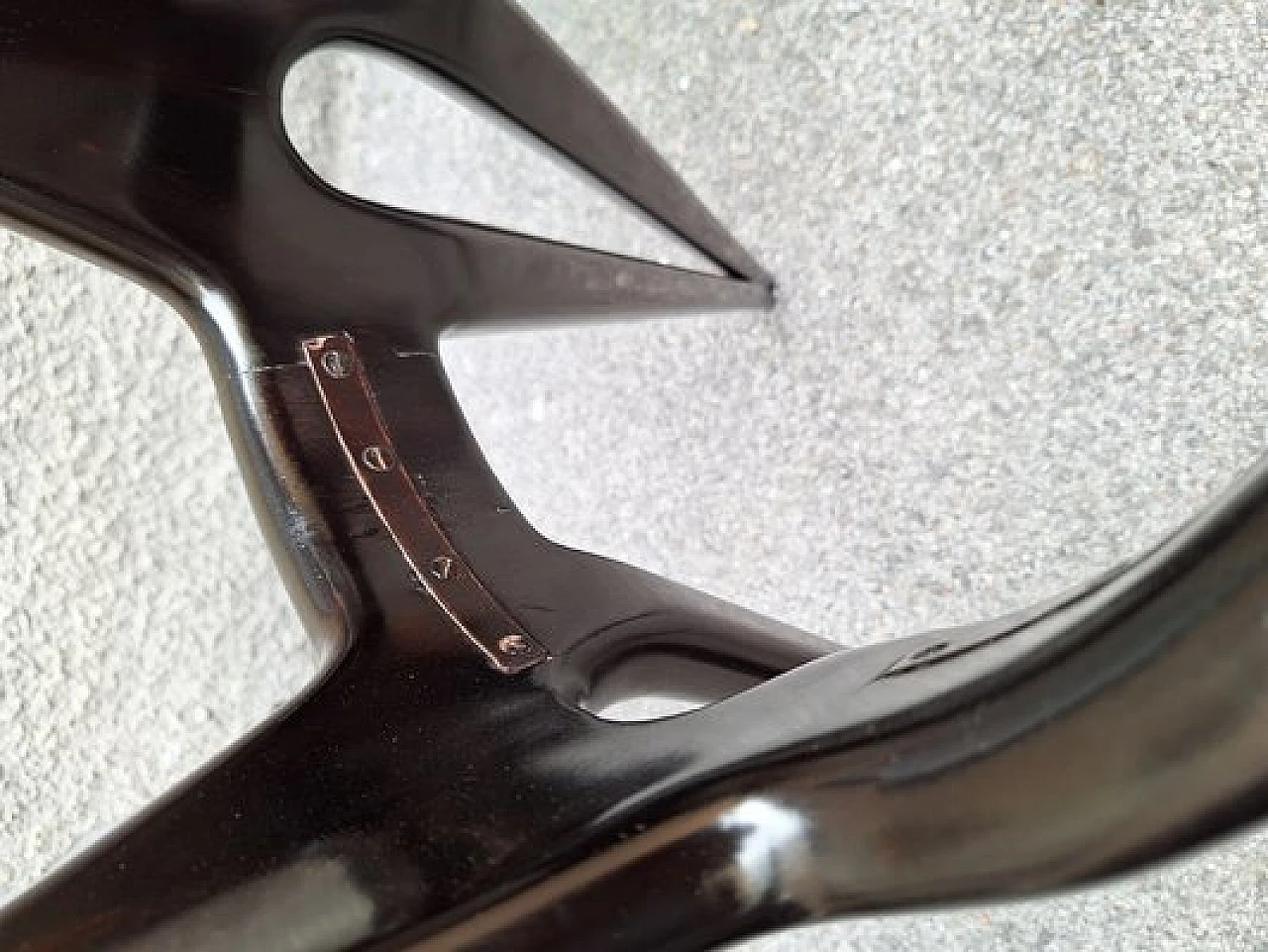 Tavolo rotondo in legno di Osvaldo Borsani per ABV, anni '50 6