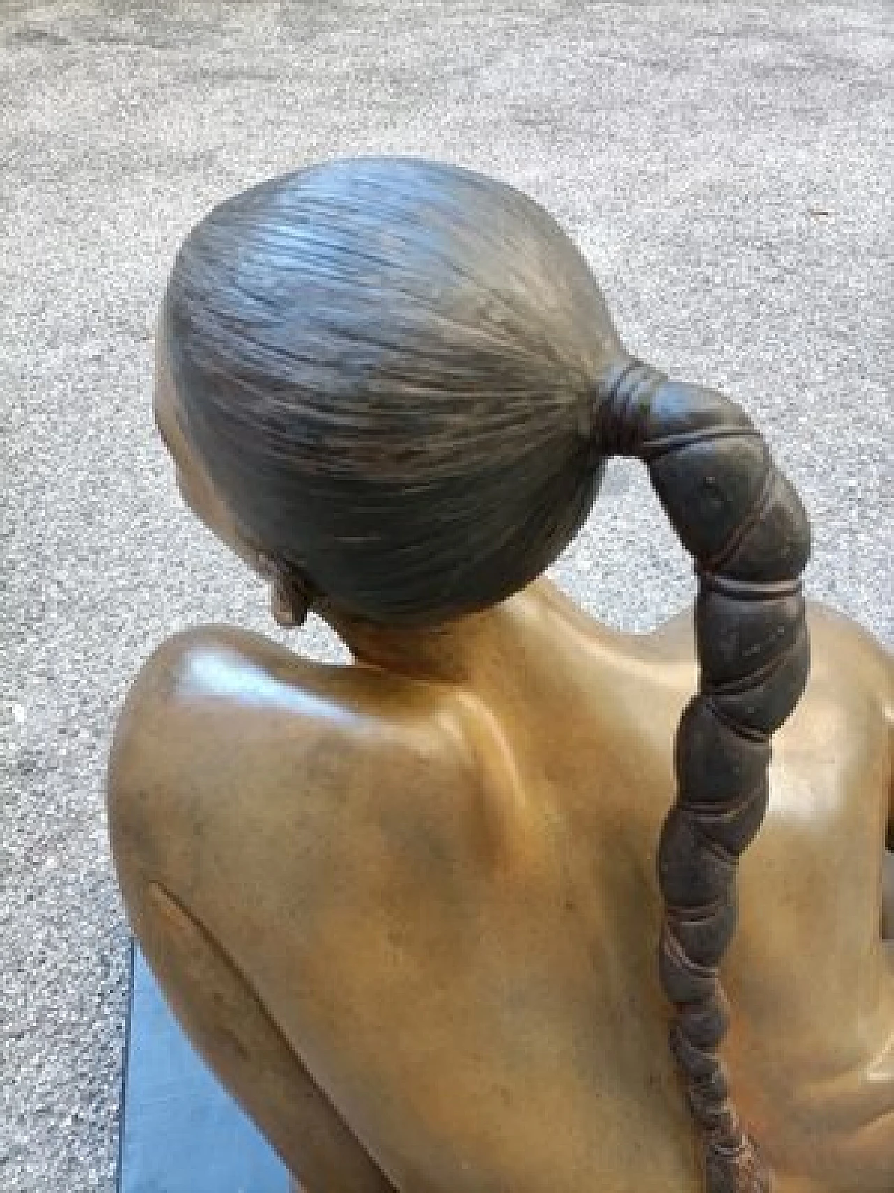 V. De Marchi, Nude of a woman, bronze sculpture on wood, 1980s 9