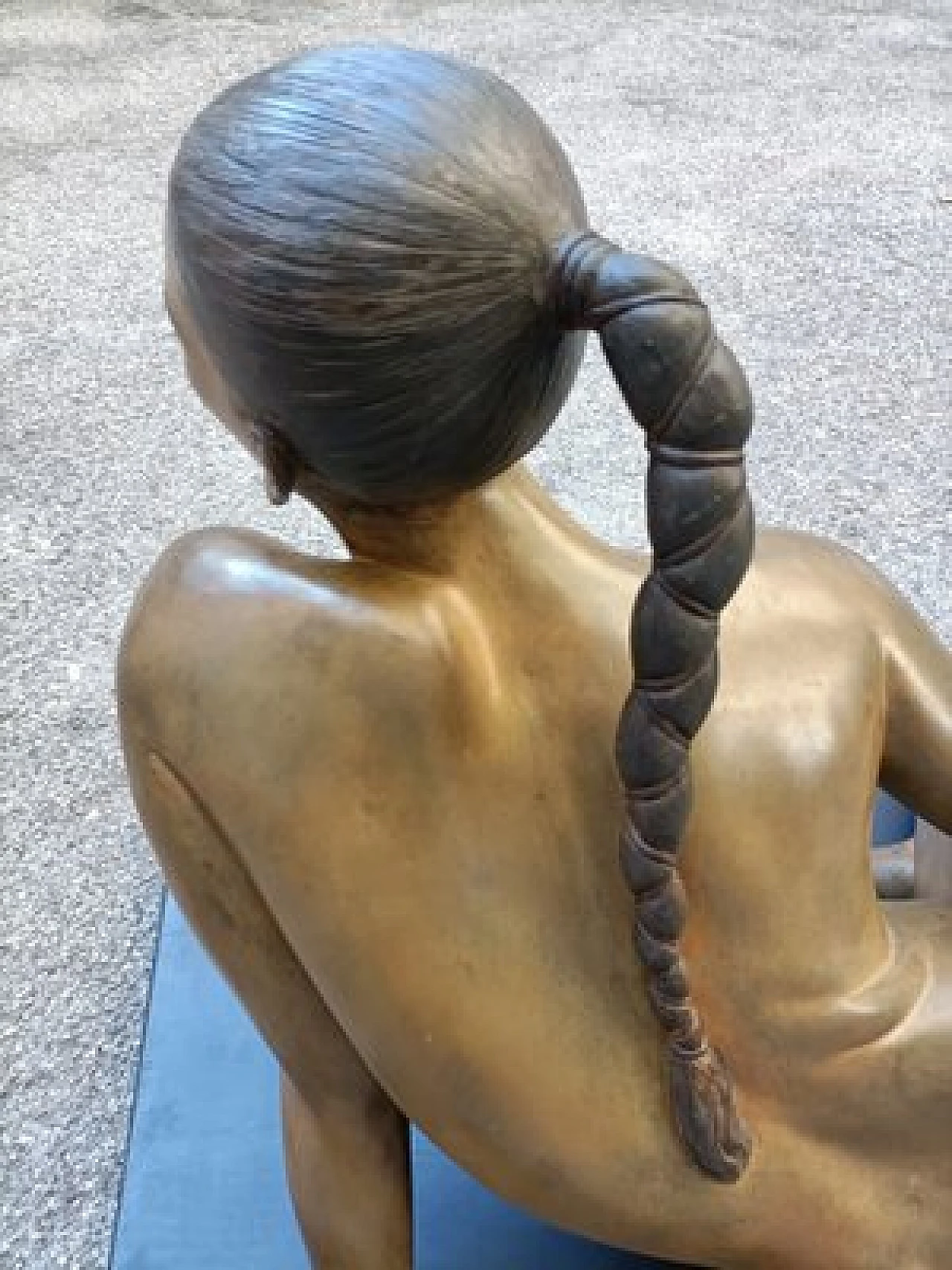 V. De Marchi, Nude of a woman, bronze sculpture on wood, 1980s 11
