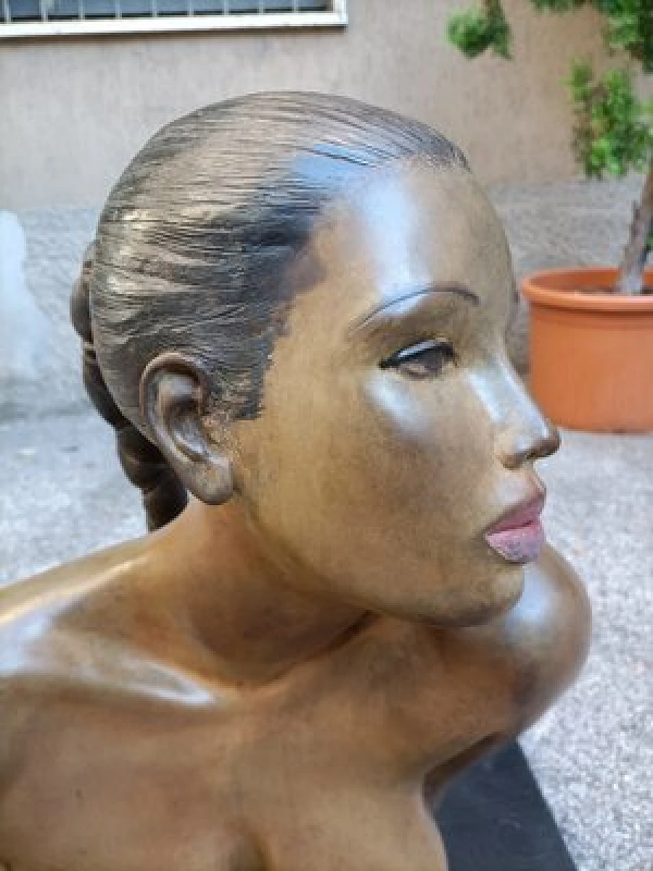 V. De Marchi, Nude of a woman, bronze sculpture on wood, 1980s 18