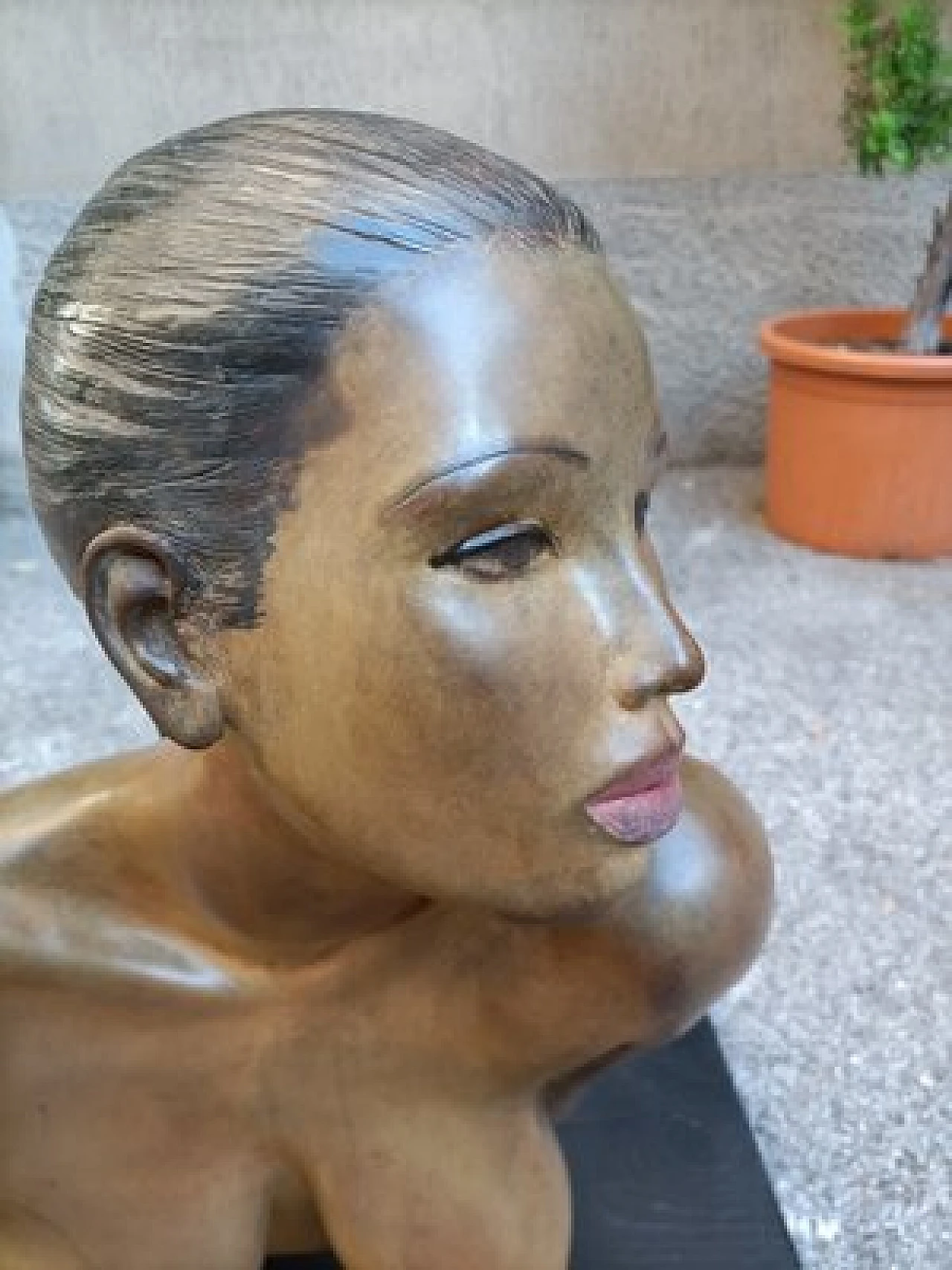 V. De Marchi, Nude of a woman, bronze sculpture on wood, 1980s 20