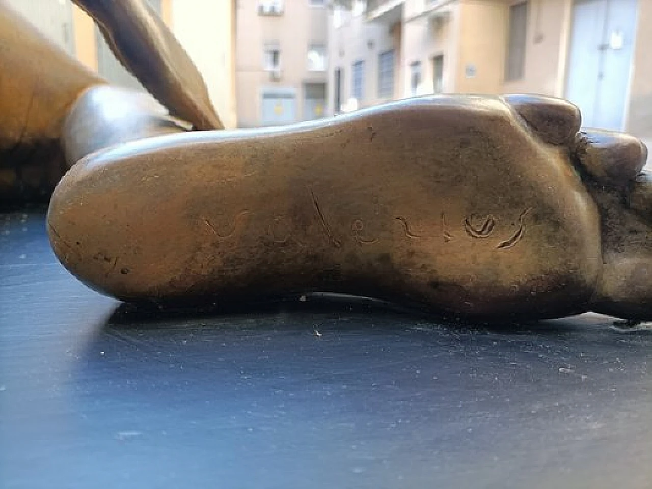 V. De Marchi, Nude of a woman, bronze sculpture on wood, 1980s 21