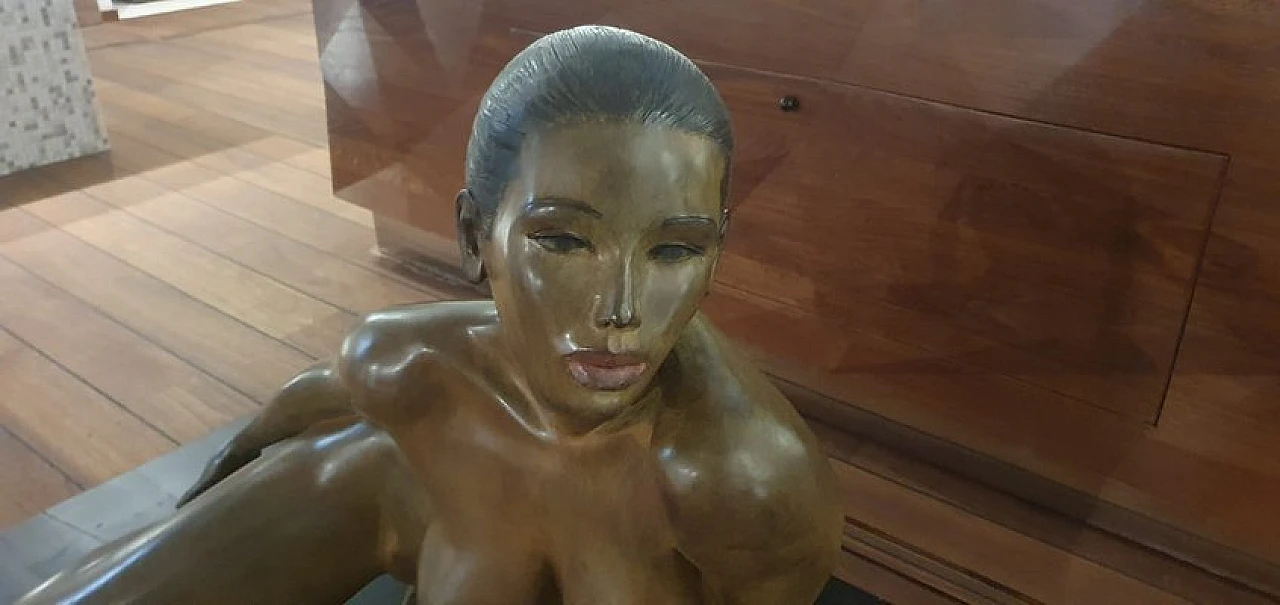 V. De Marchi, Nude of a woman, bronze sculpture on wood, 1980s 24