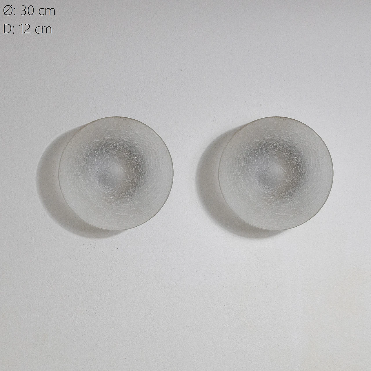 Coppia di lampade rotonde in vetro e metallo cromato, anni '60 1