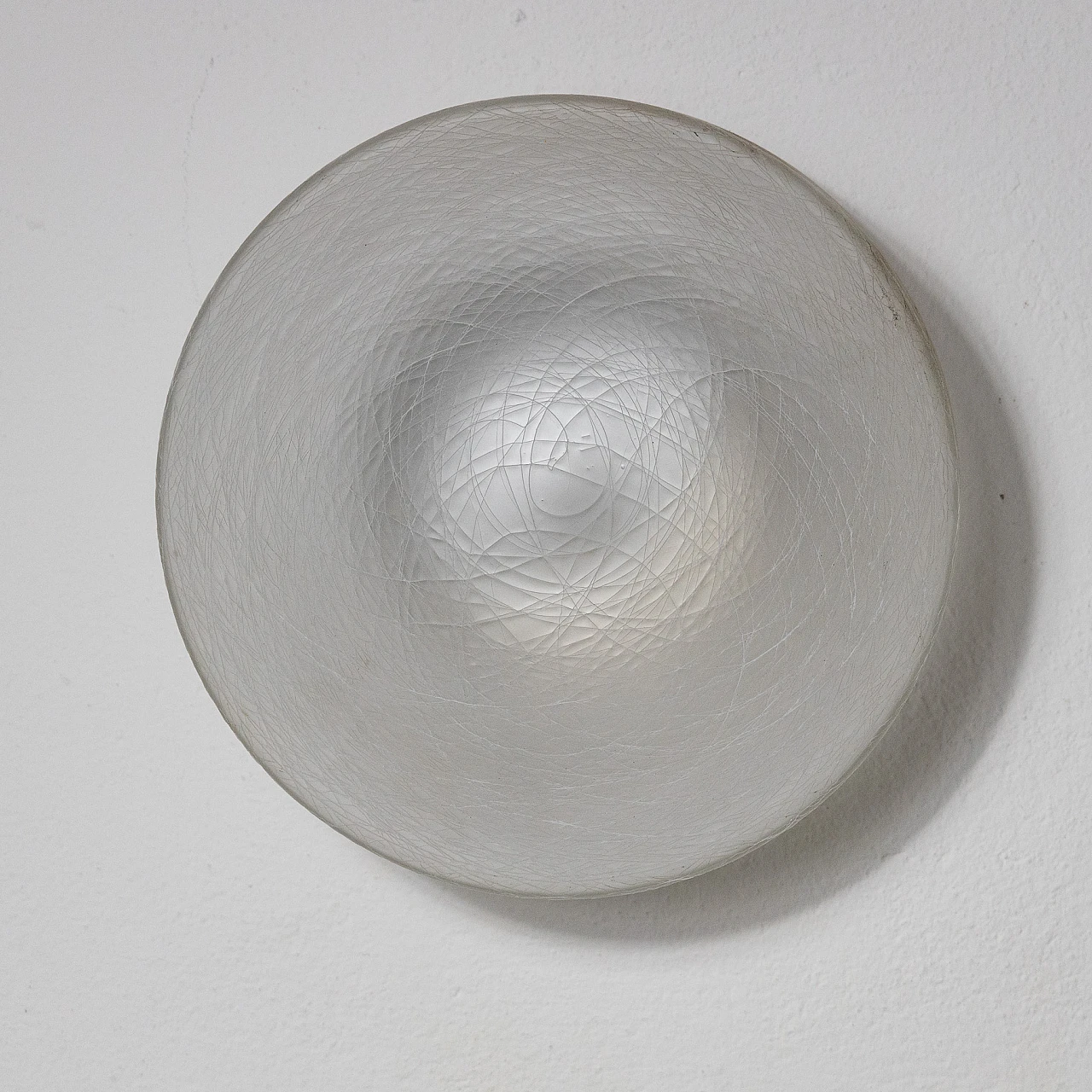 Coppia di lampade rotonde in vetro e metallo cromato, anni '60 6