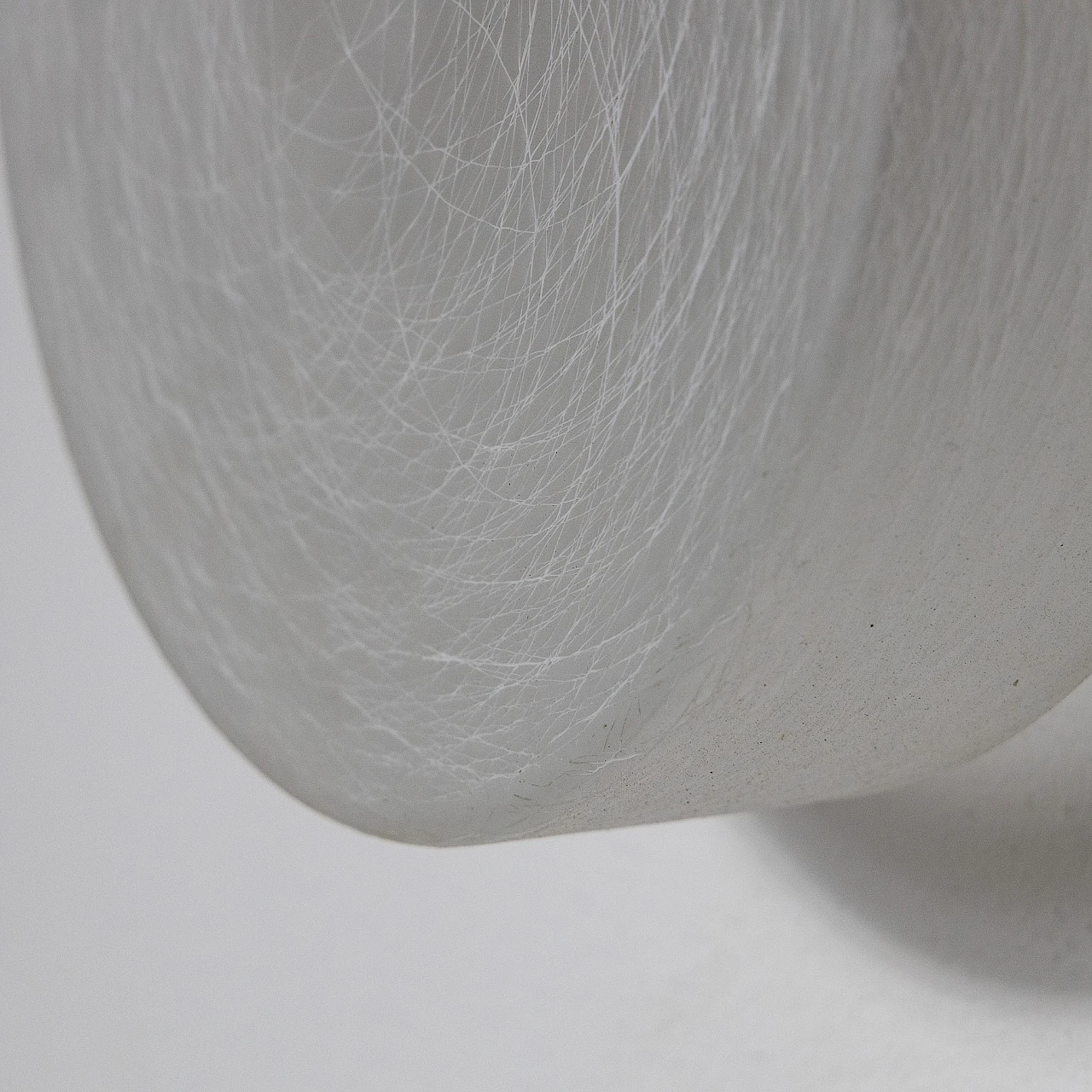 Coppia di lampade rotonde in vetro e metallo cromato, anni '60 7