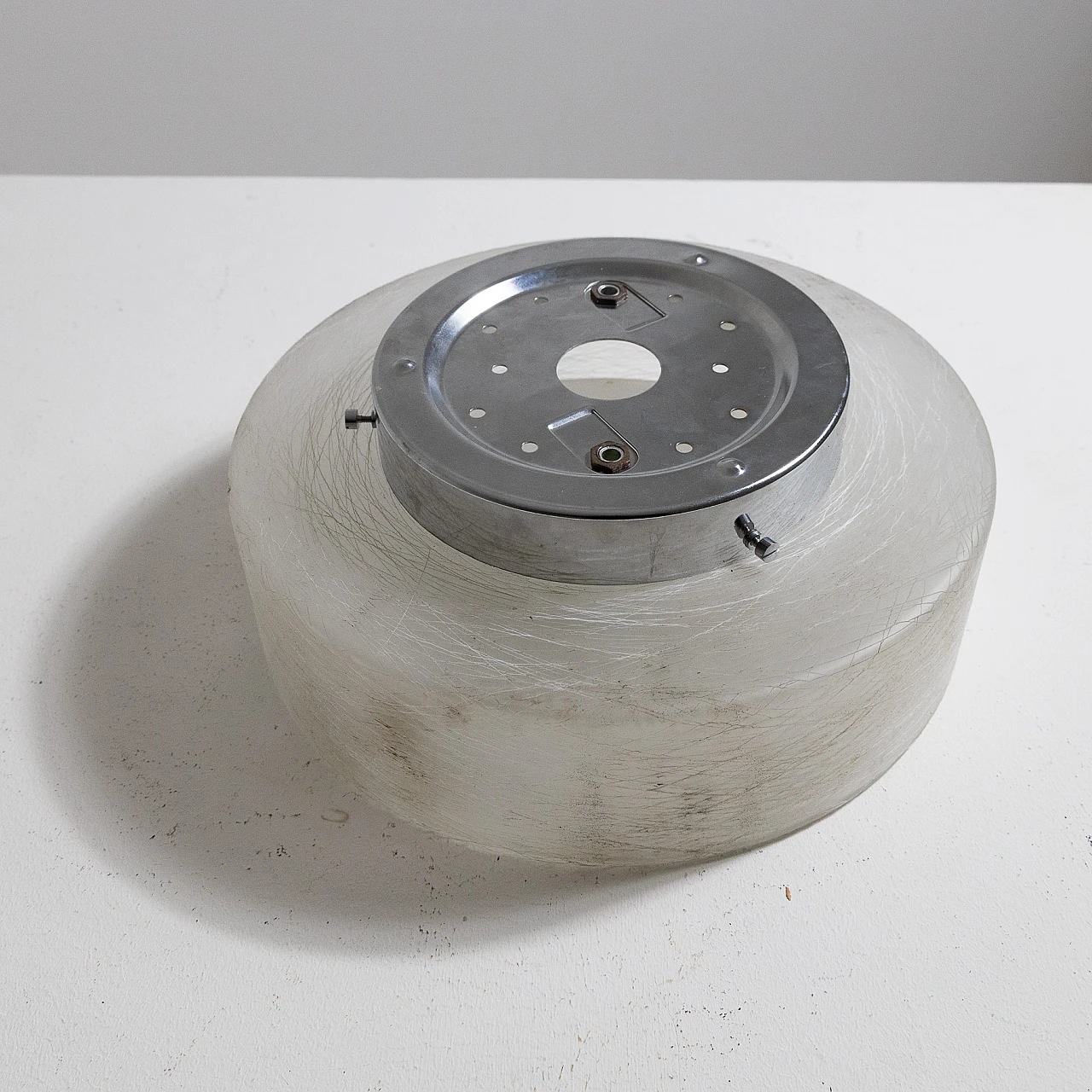 Coppia di lampade rotonde in vetro e metallo cromato, anni '60 8