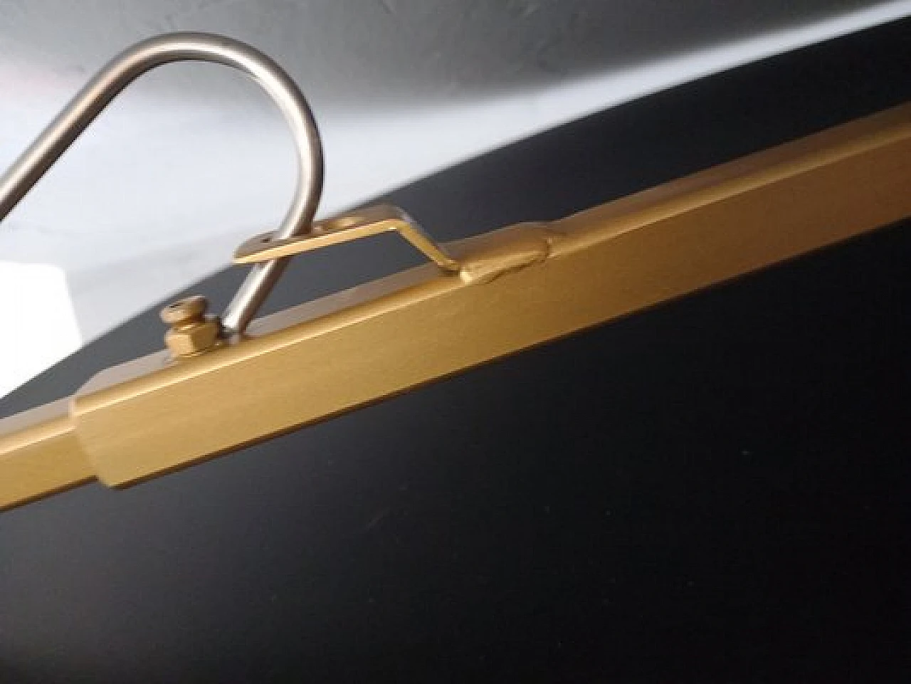 Specchio convesso blu con struttura in ferro orientabile, anni 2000 9