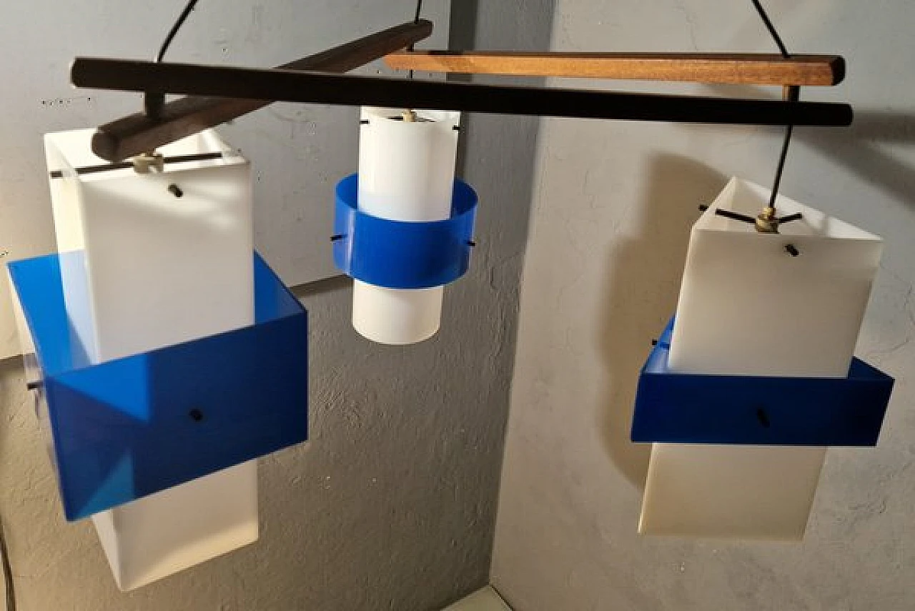 Lampadario in vetro acrilico bianco e blu di Stilux, anni '60 2