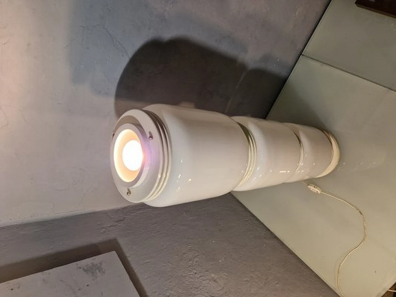 Floor lamp in white glass by Enrico Tronconi for Tronconi, 1960s 4