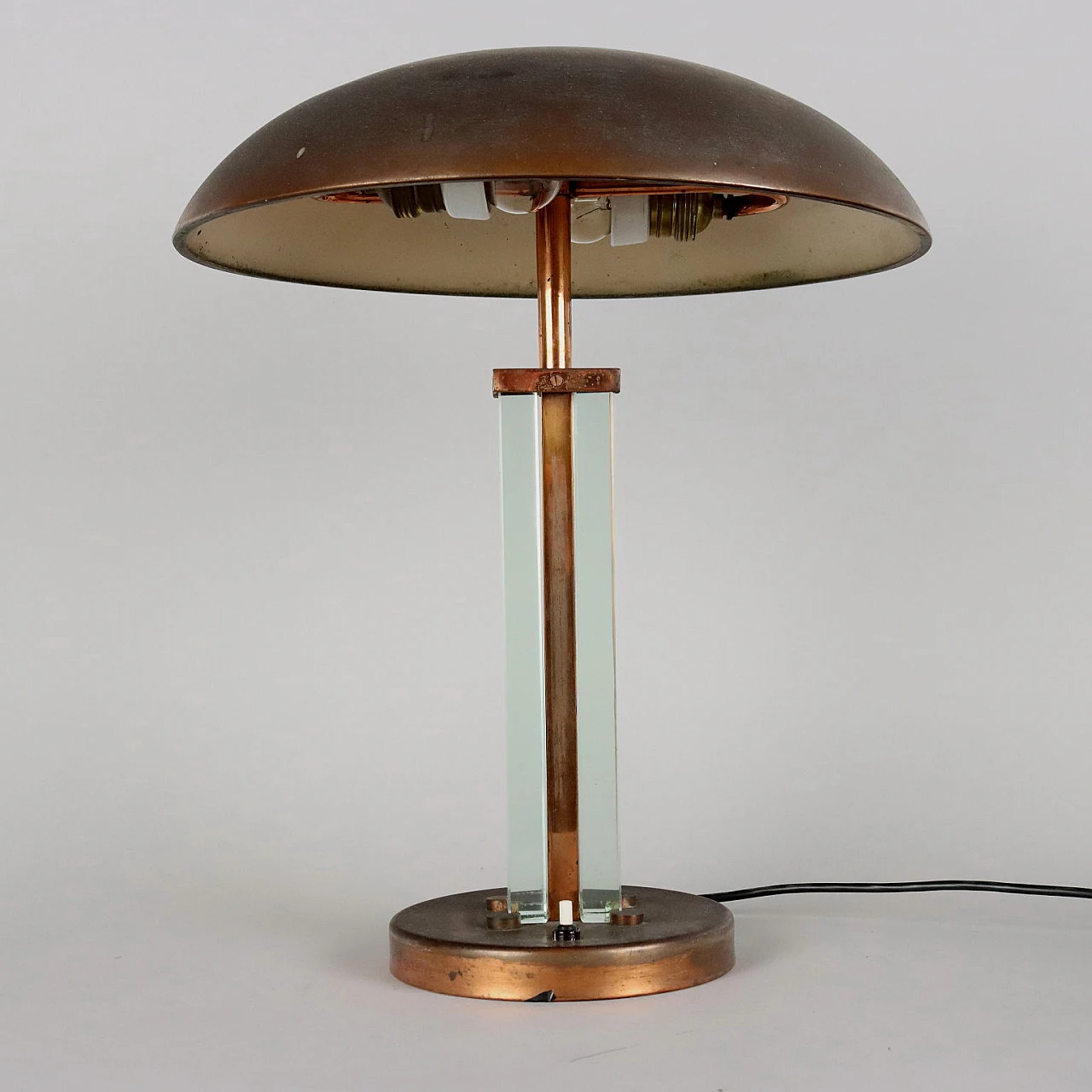 Lampada da tavolo in rame e vetro, anni '50 7