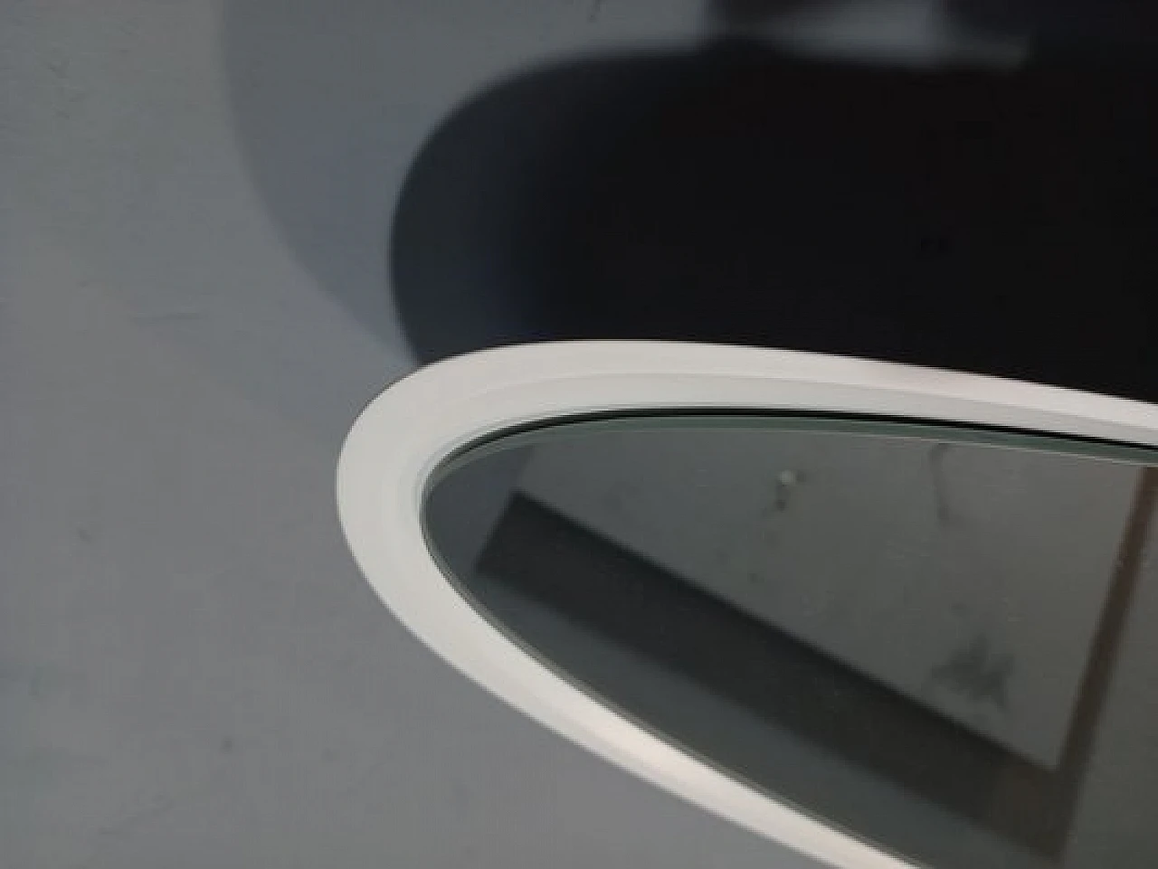 Specchio da terra Unghia in legno e pvc bianco, anni 2000 12