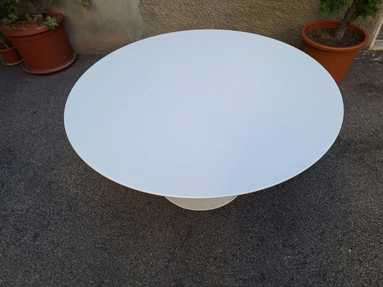 Tavolo Tulip in laminato bianco di Eero Saarinen per Knoll, anni '60 2