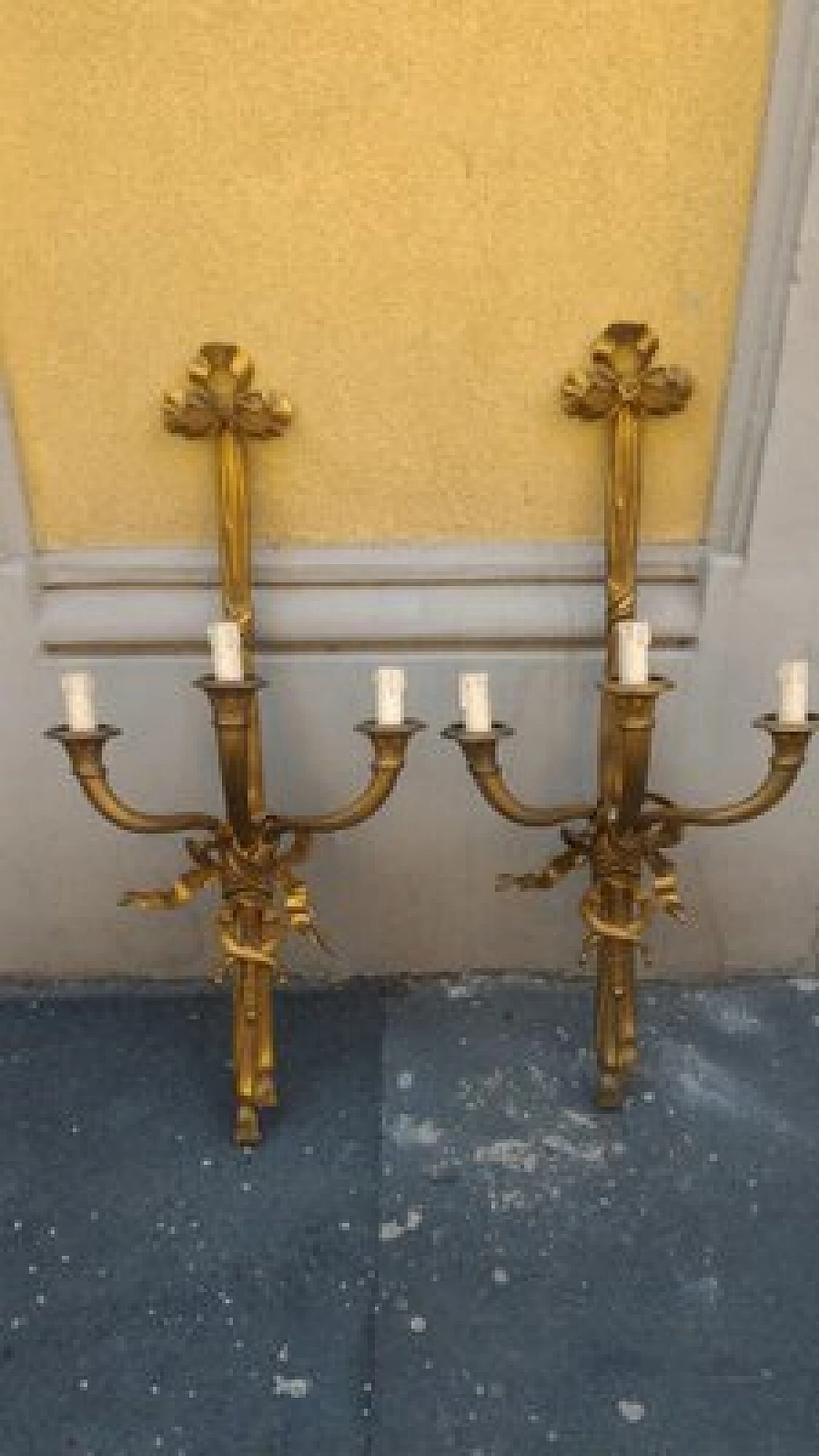 Pair of Louis XV style gilded bronze wall lights, 1950s 1