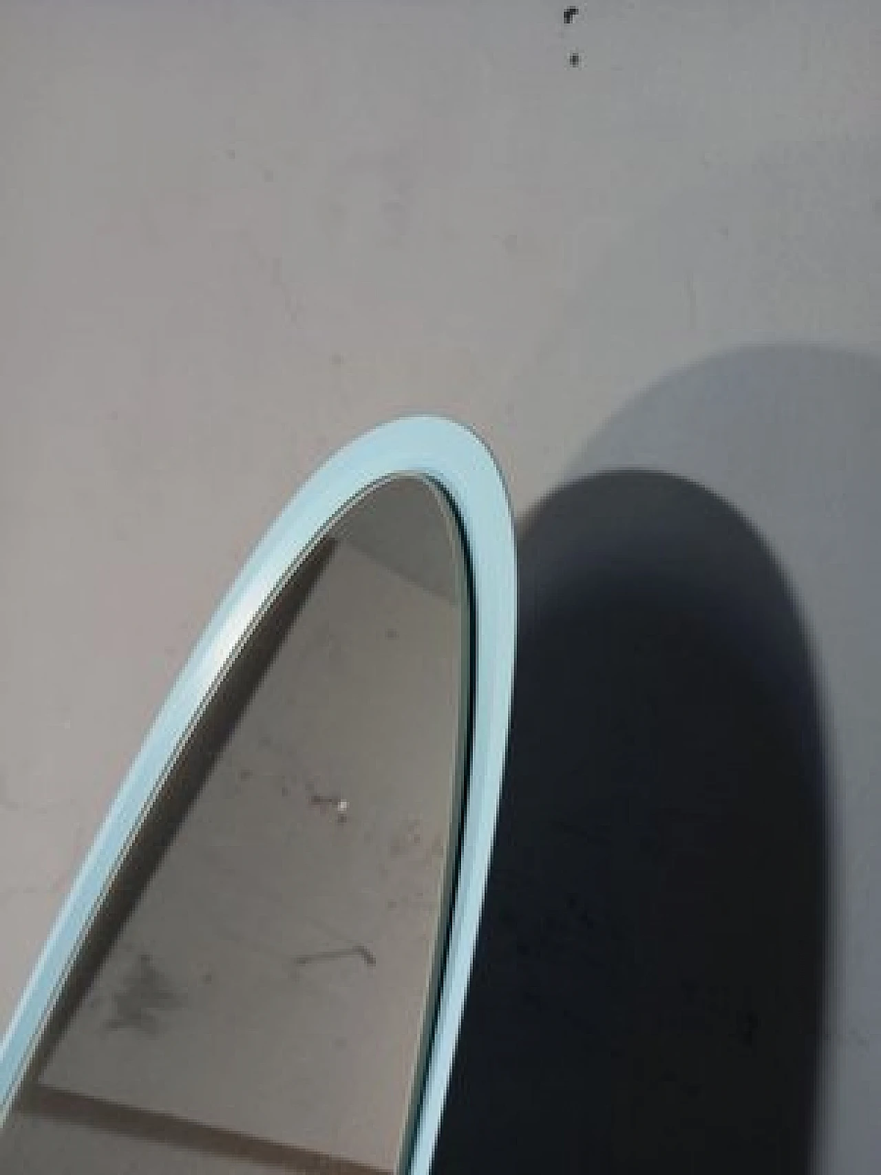 Specchio da terra Unghia in legno e pvc azzurro, anni 2000 4