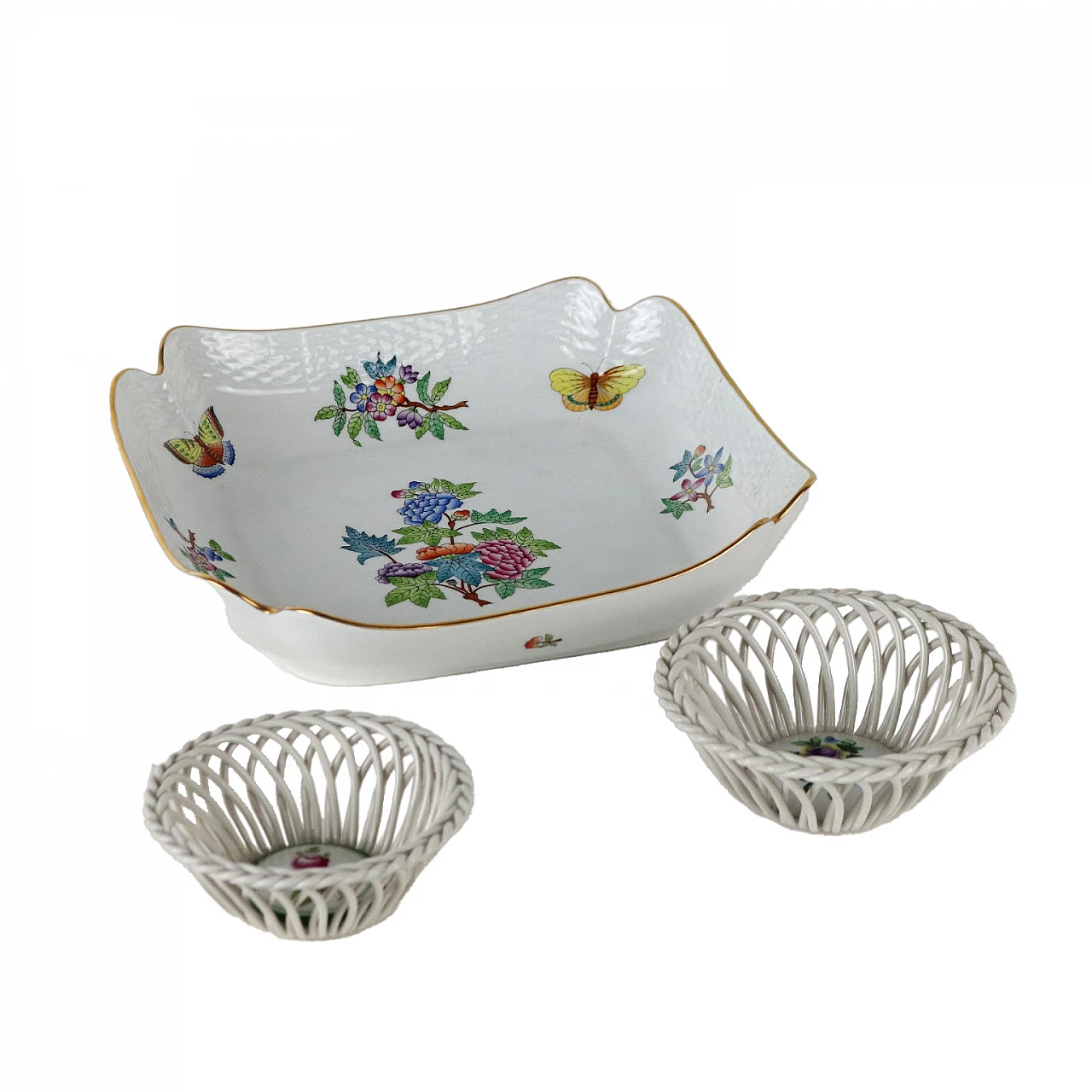 Herend Hungary porcelain centrepiece and pair of baskets 1