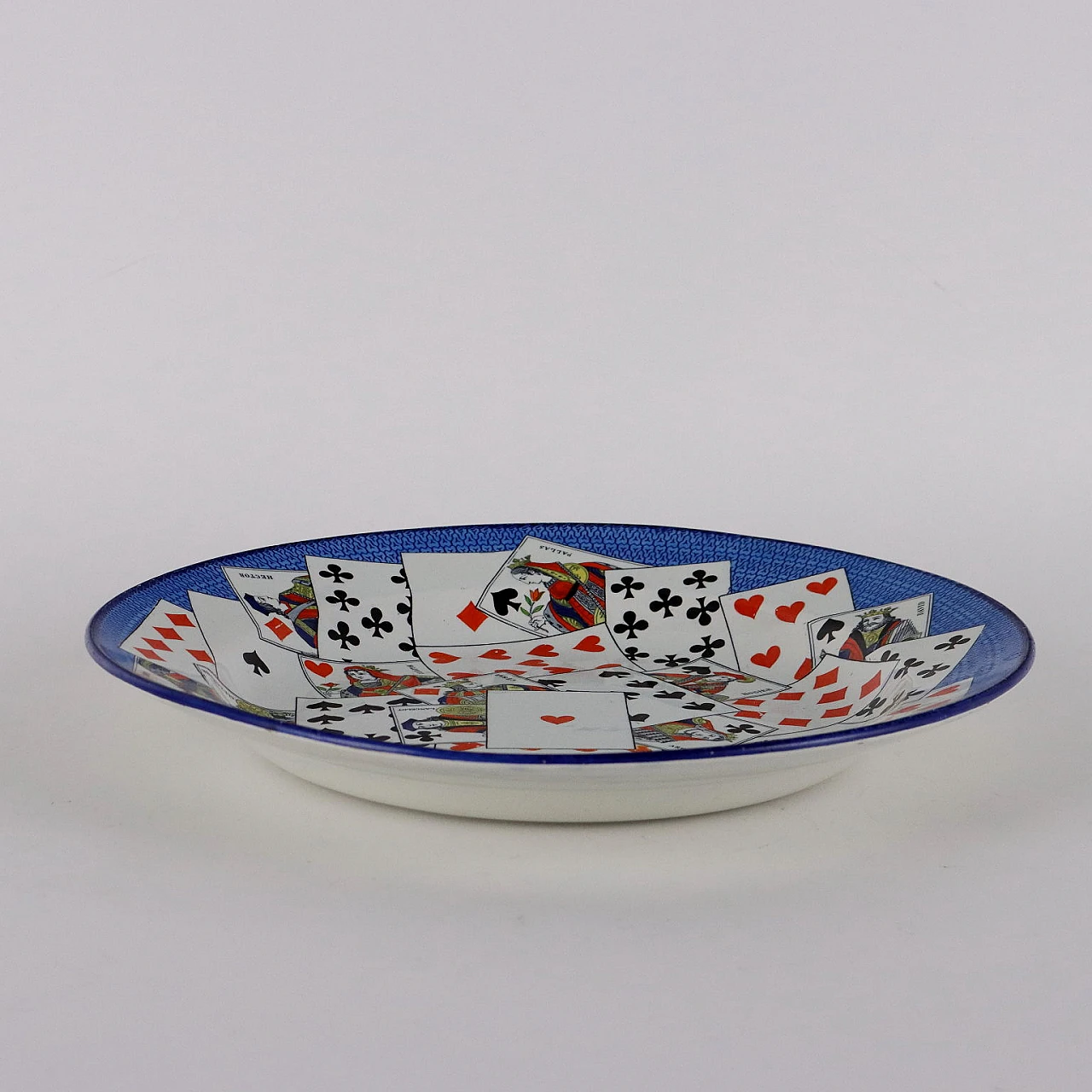 Piatto in porcellana con carte da gioco di Creil et Montereau, fine '800 7