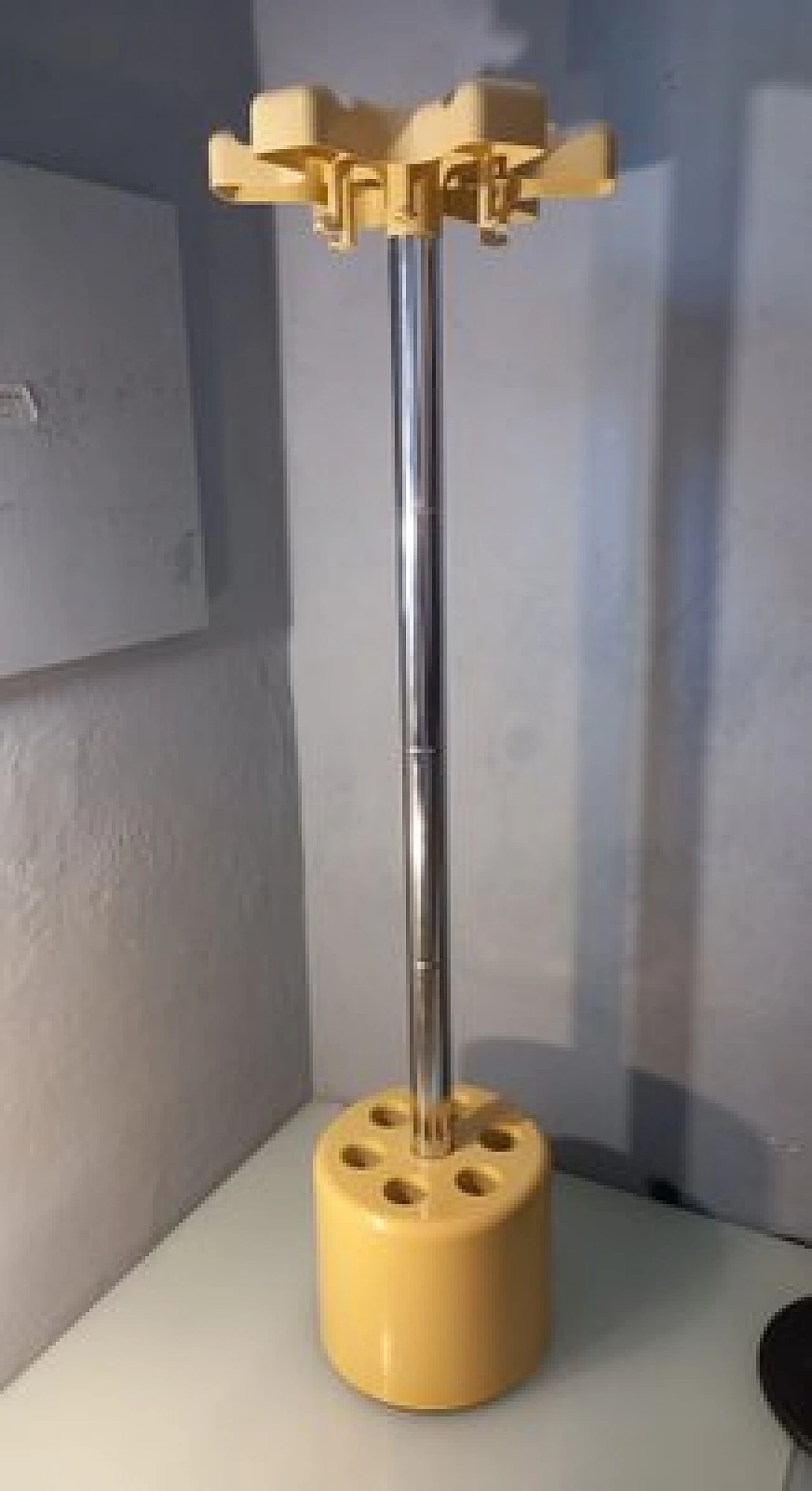 Appendiabiti di Roberto Lucchi & Paolo Orlandini per Velca, anni '70 1