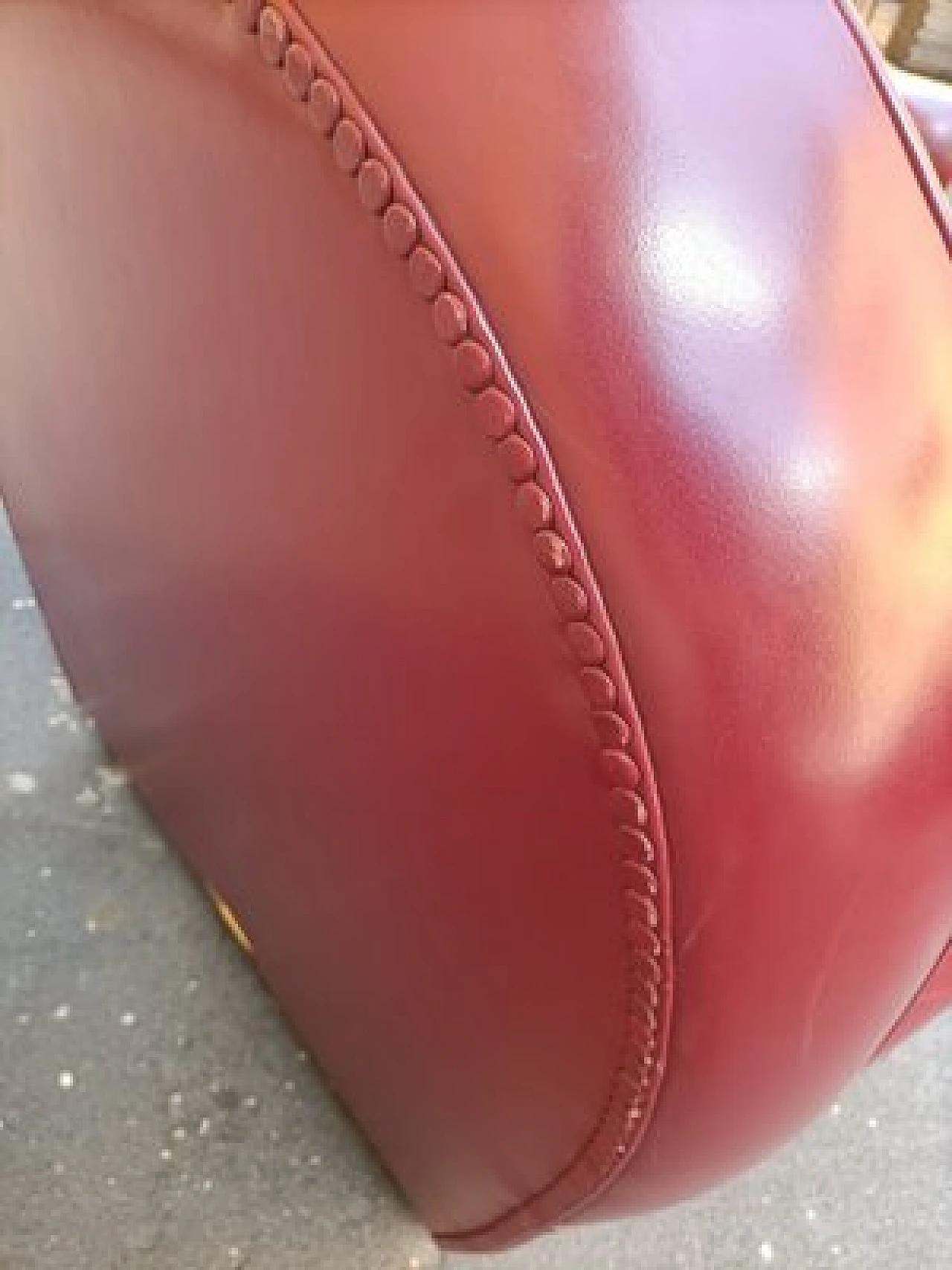 Pair of red Vanity Fair armchairs by R. Frau for Poltrona Frau, 1980s 17