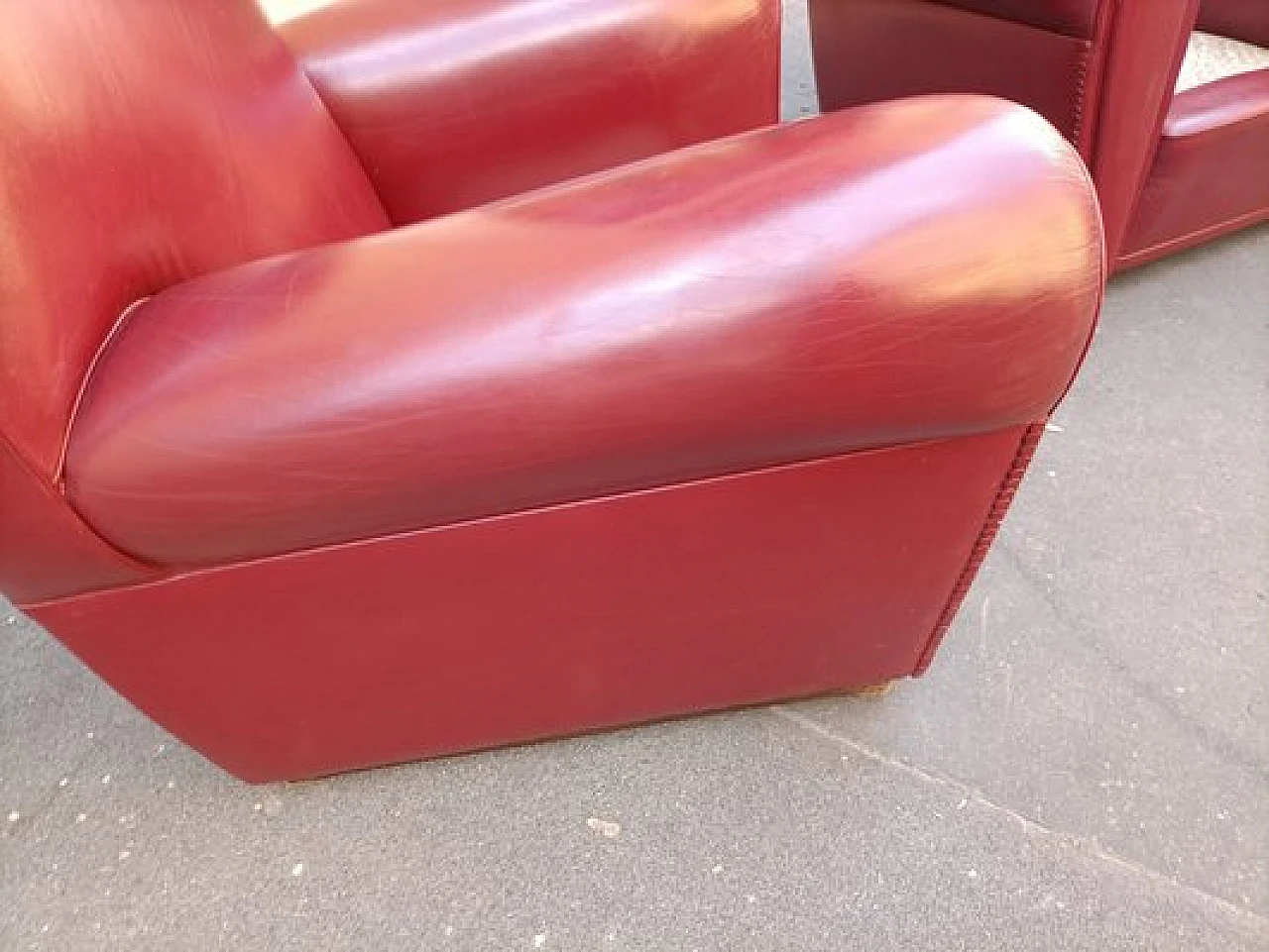Pair of red Vanity Fair armchairs by R. Frau for Poltrona Frau, 1980s 23