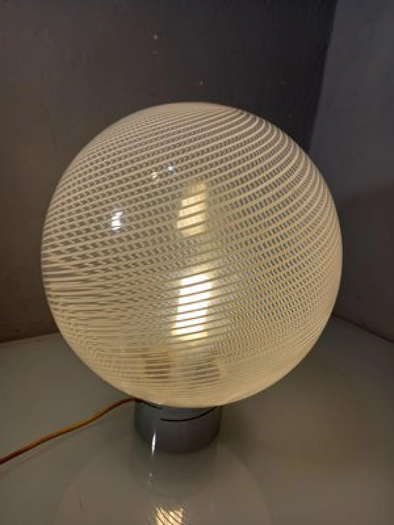 Lampada da tavolo in vetro di Murano retinato di G. Capriolo, anni '60 4
