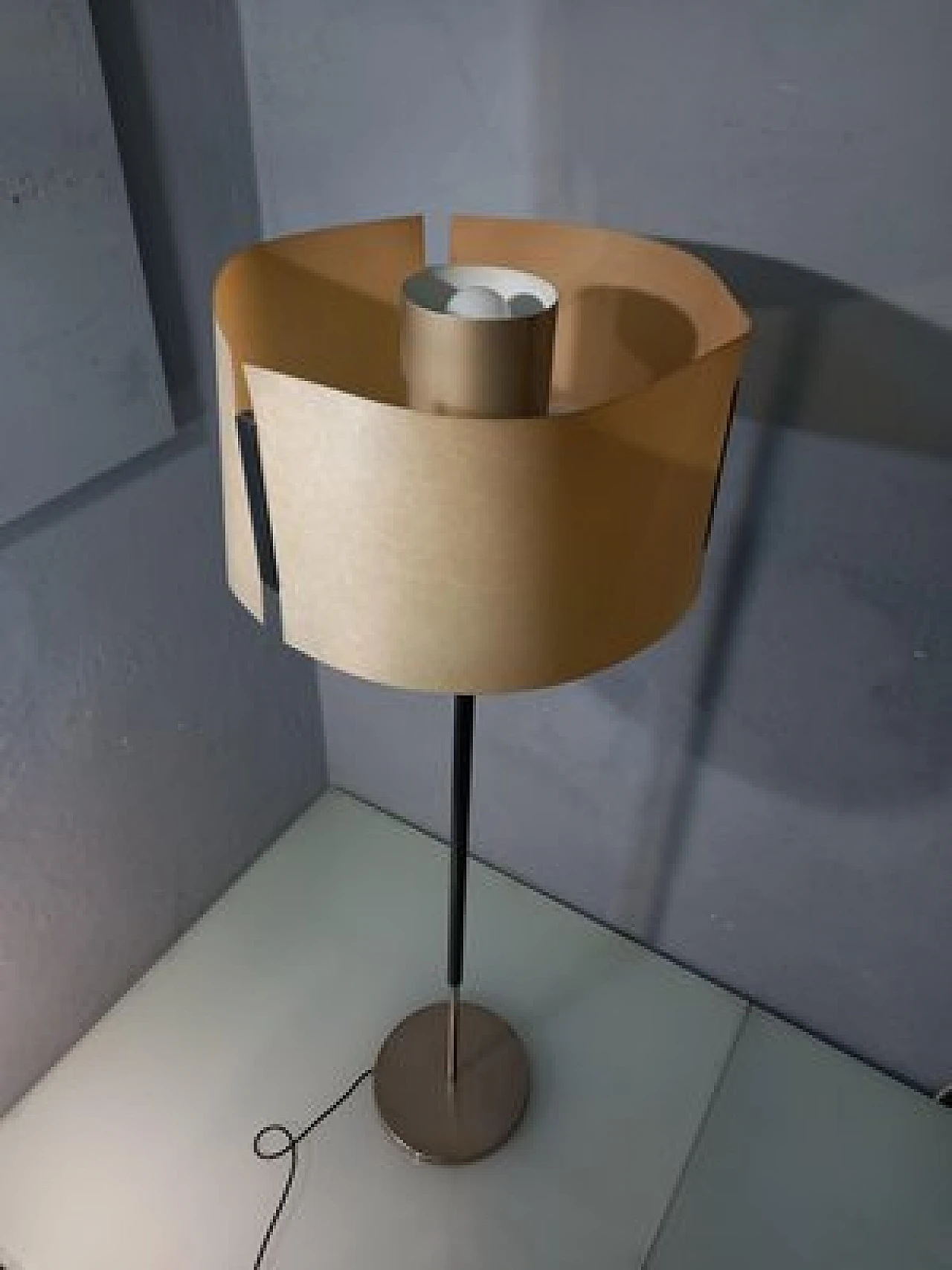 397 Floor lamp in fiberglass by Angelo Ostuni for Oluce, 1960s 5