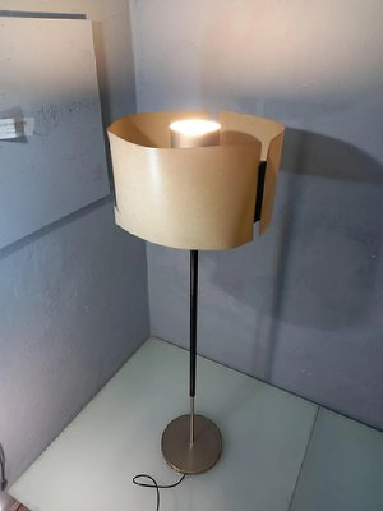 397 Floor lamp in fiberglass by Angelo Ostuni for Oluce, 1960s 6