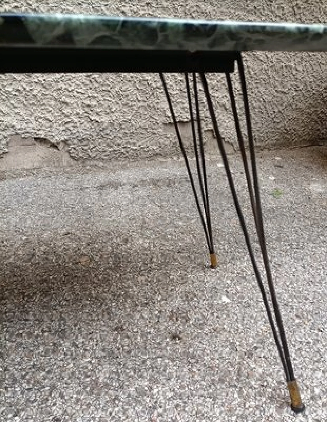 Tavolino con base in ferro con piano in marmo verde Alpi, anni '50 2