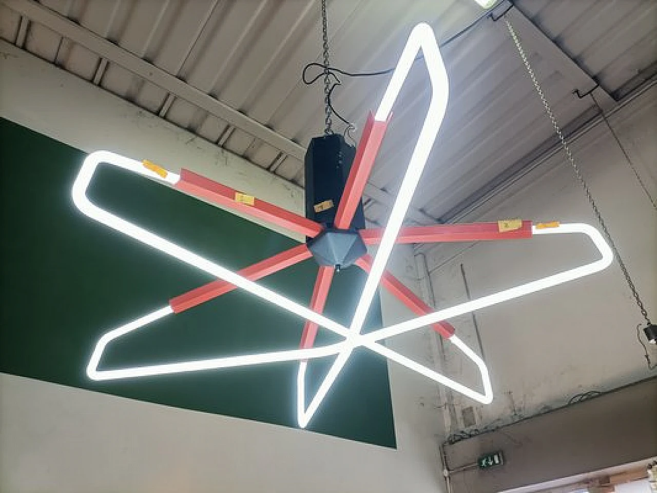 Lampadario al neon in ferro e plastica, anni '70 5